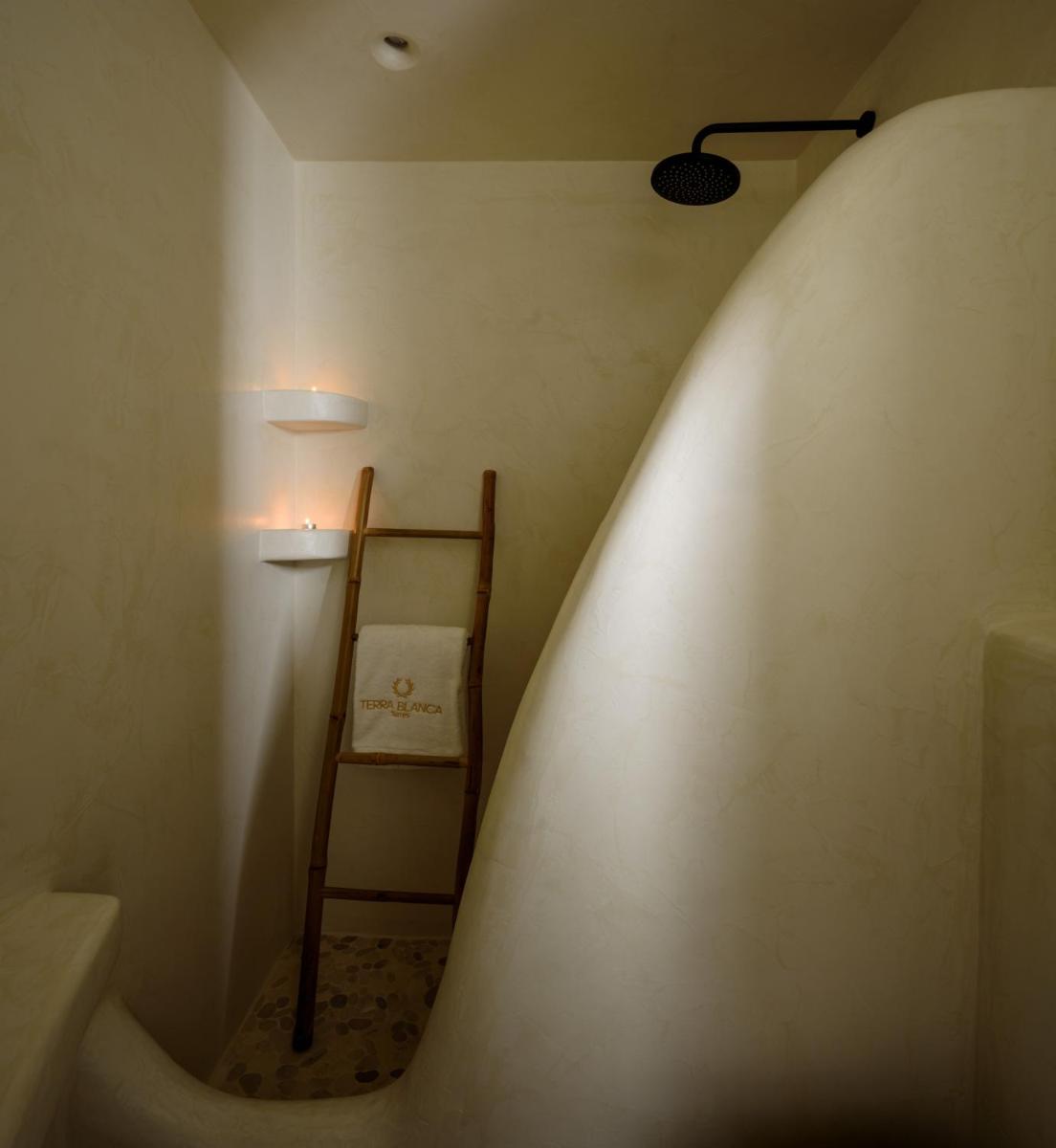 Terra Blanca Suites