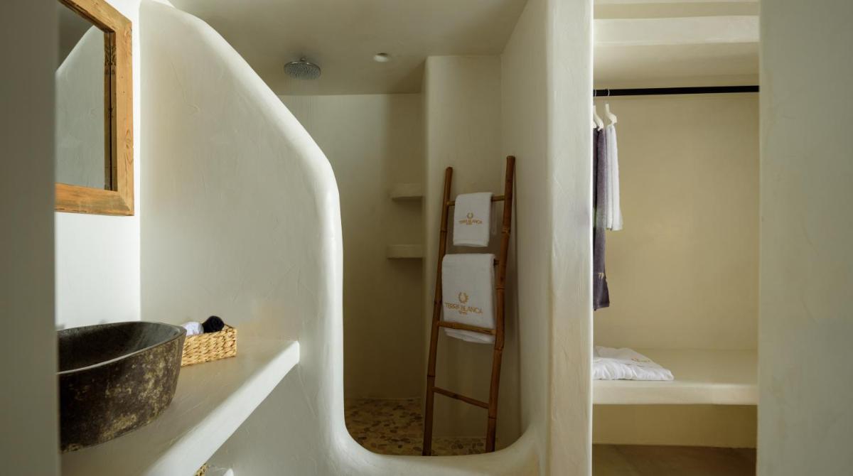 Terra Blanca Suites