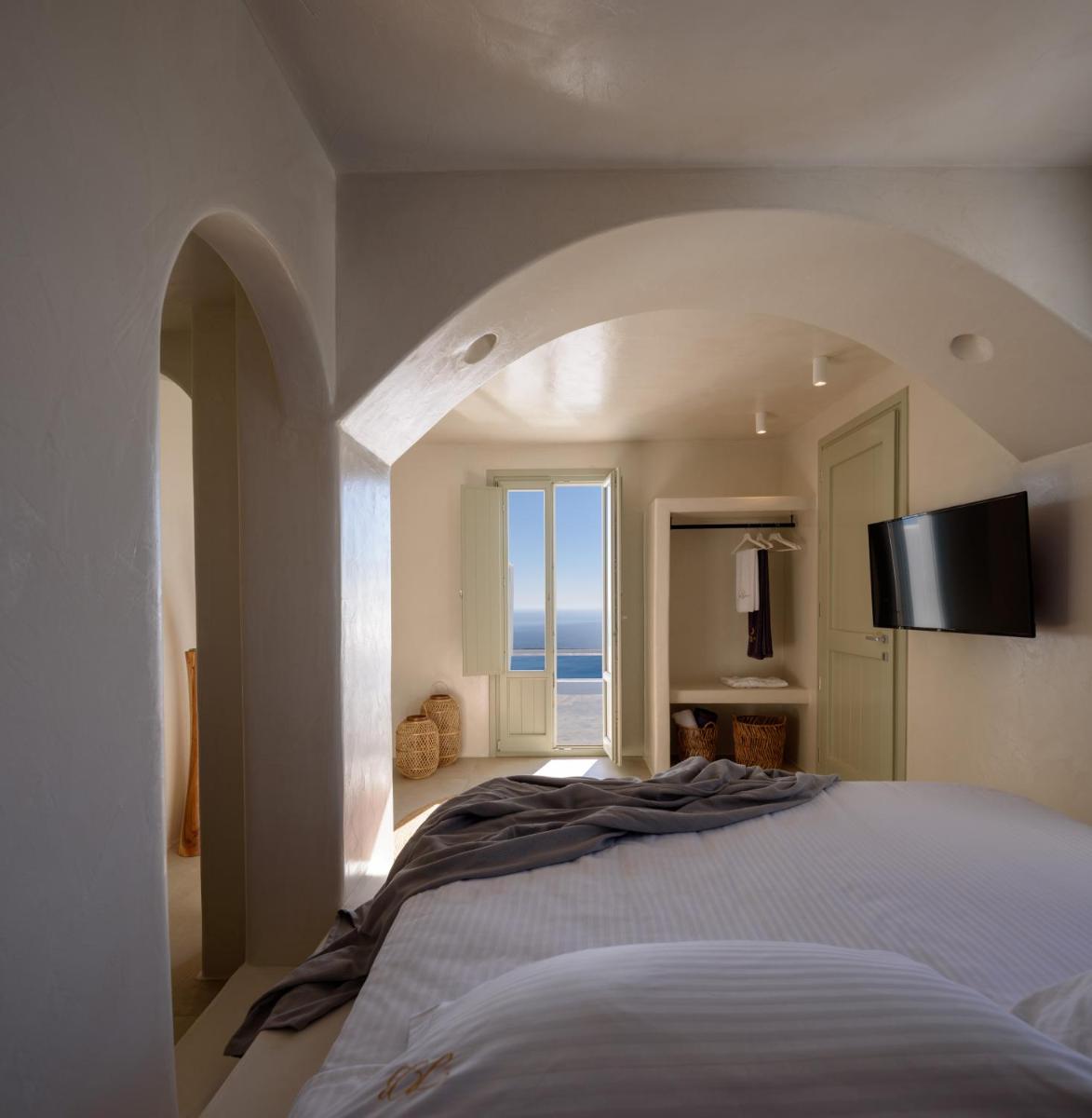 Terra Blanca Suites