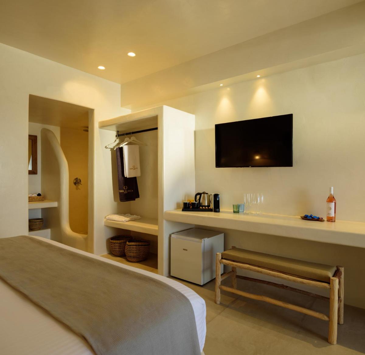 Terra Blanca Suites