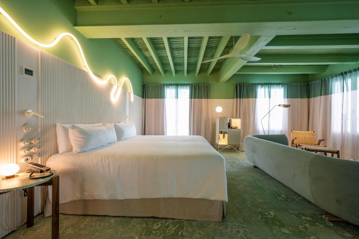 Terreno Barrio Hotel