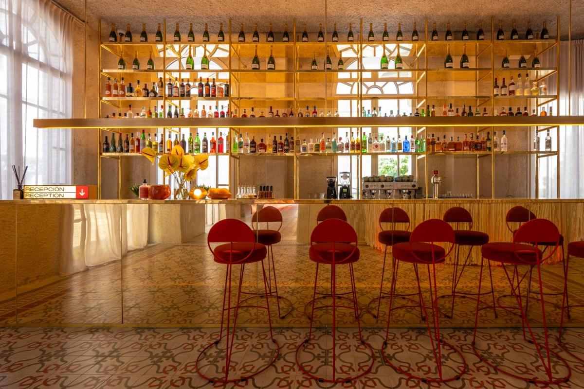 Terreno Barrio Hotel