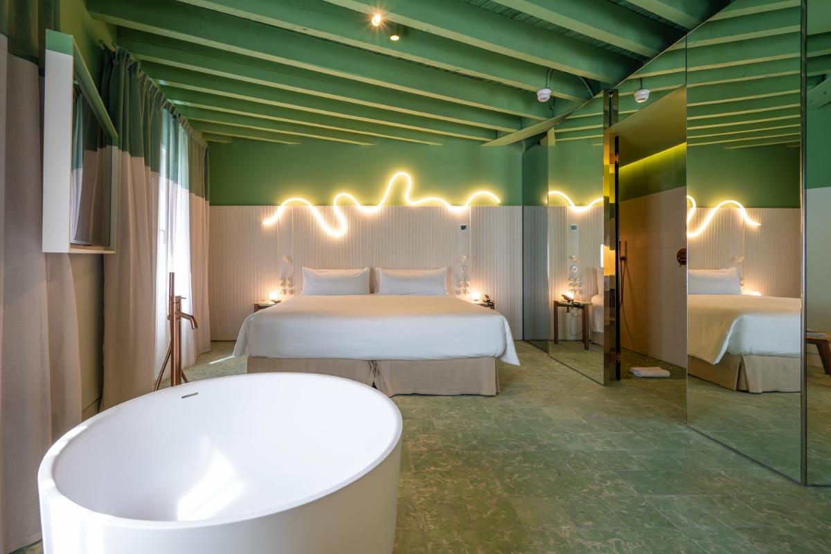 Terreno Barrio Hotel