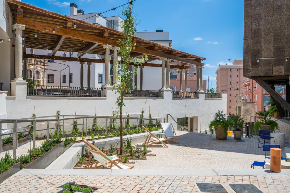 Terreno Barrio Hotel