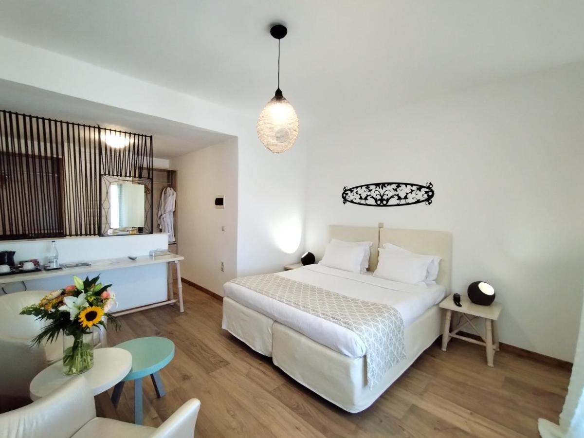 Tharroe of Mykonos Boutique Hotel