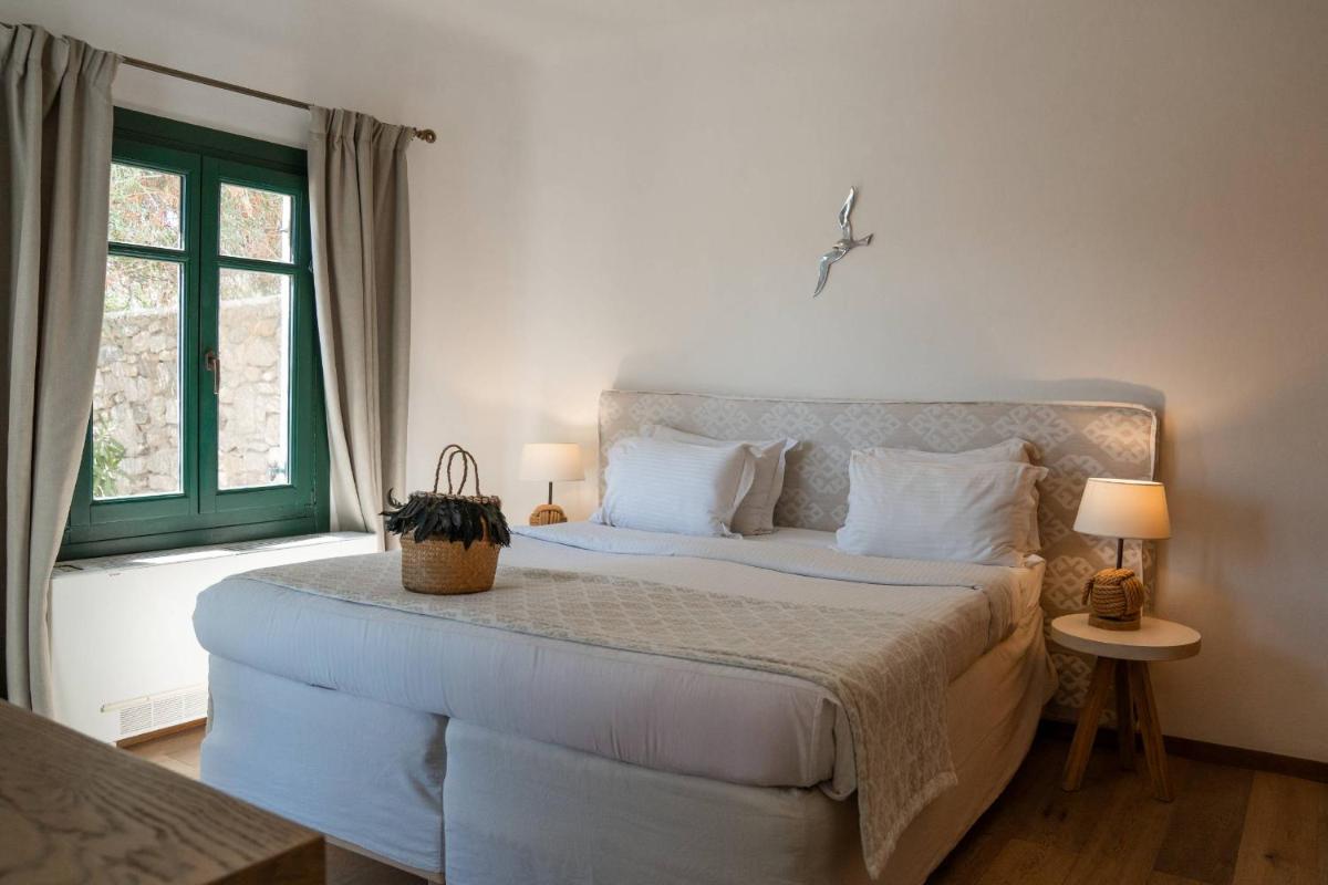 Tharroe of Mykonos Boutique Hotel