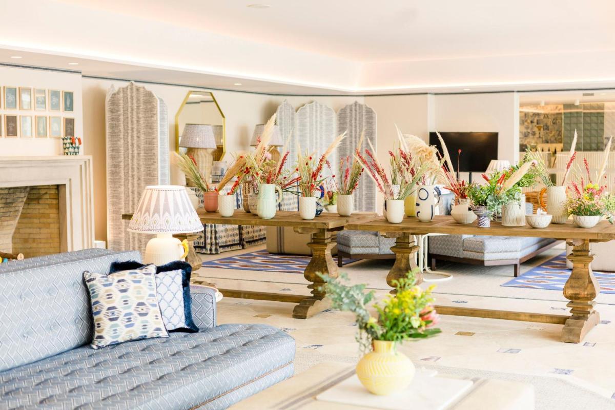 The Albatroz Hotel