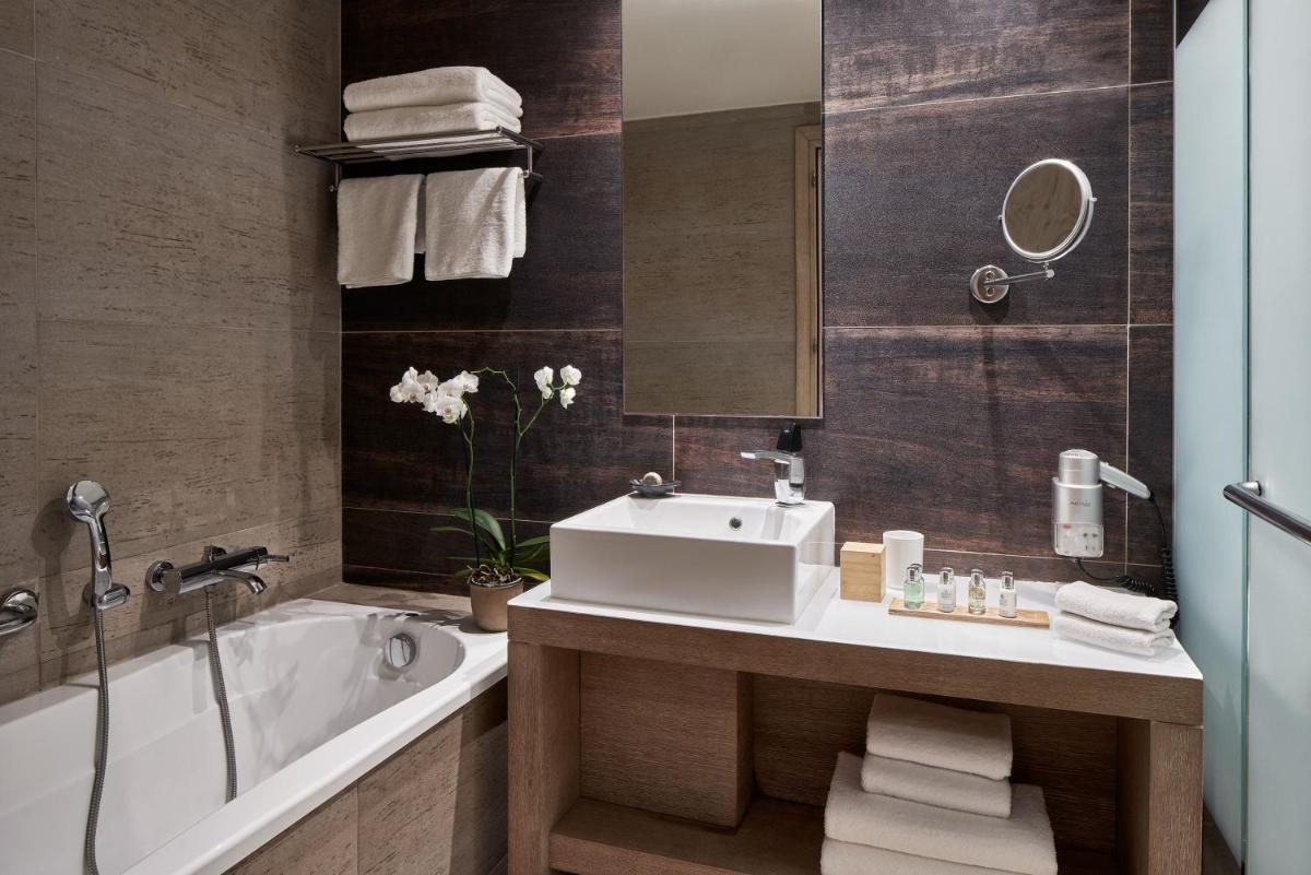 Aquagrand Artistic Luxury Beach Resort - Adults Only