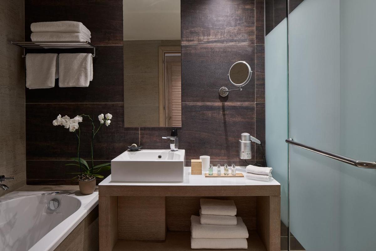 Aquagrand Artistic Luxury Beach Resort - Adults Only