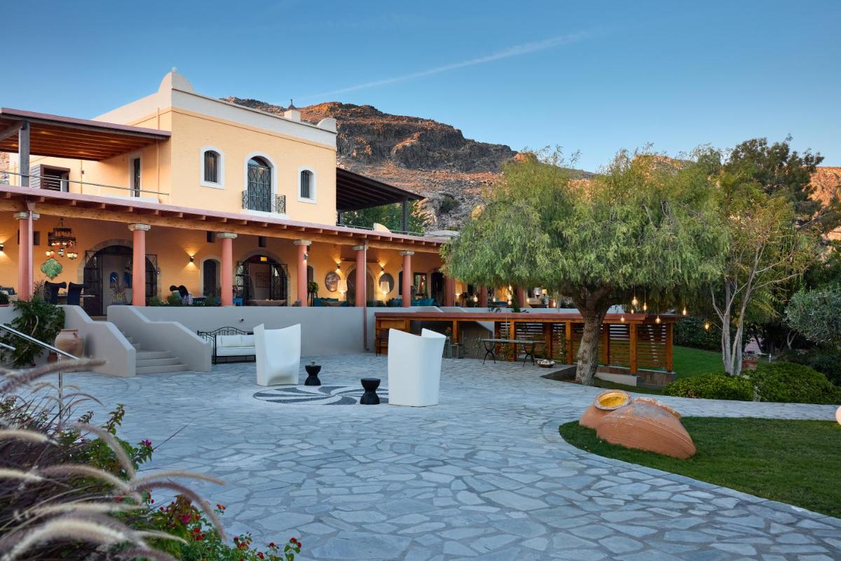 Aquagrand Artistic Luxury Beach Resort - Adults Only