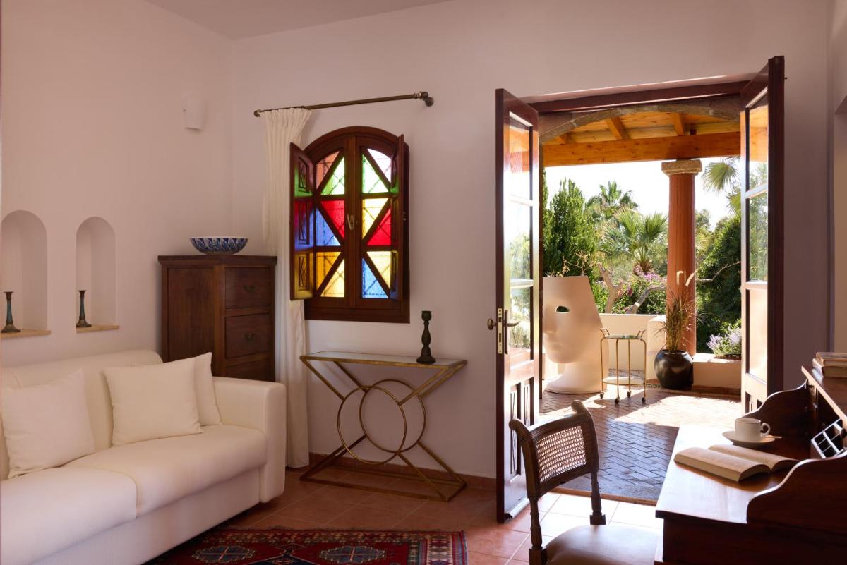 Aquagrand Artistic Luxury Beach Resort - Adults Only