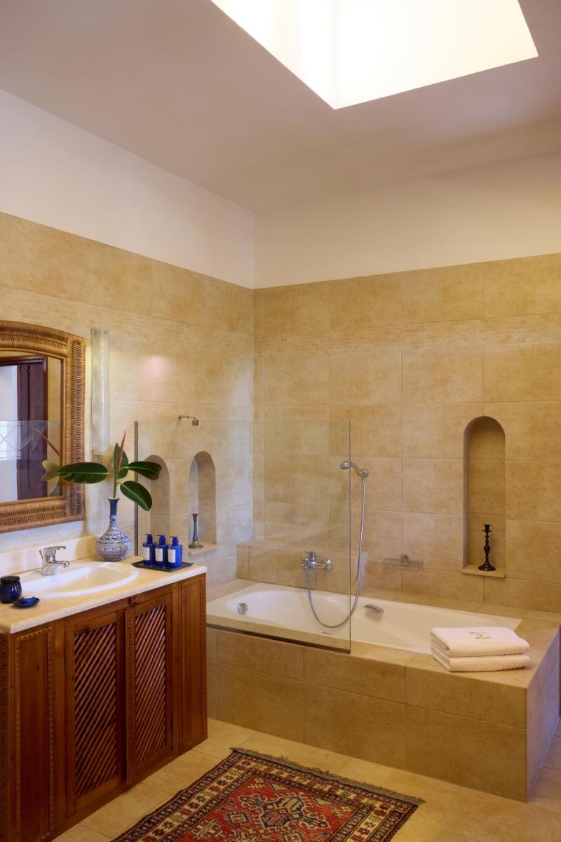 Aquagrand Artistic Luxury Beach Resort - Adults Only