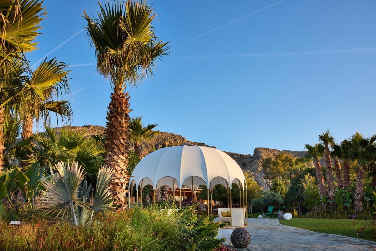 Aquagrand Artistic Luxury Beach Resort - Adults Only