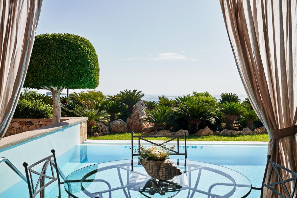 Aquagrand Artistic Luxury Beach Resort - Adults Only