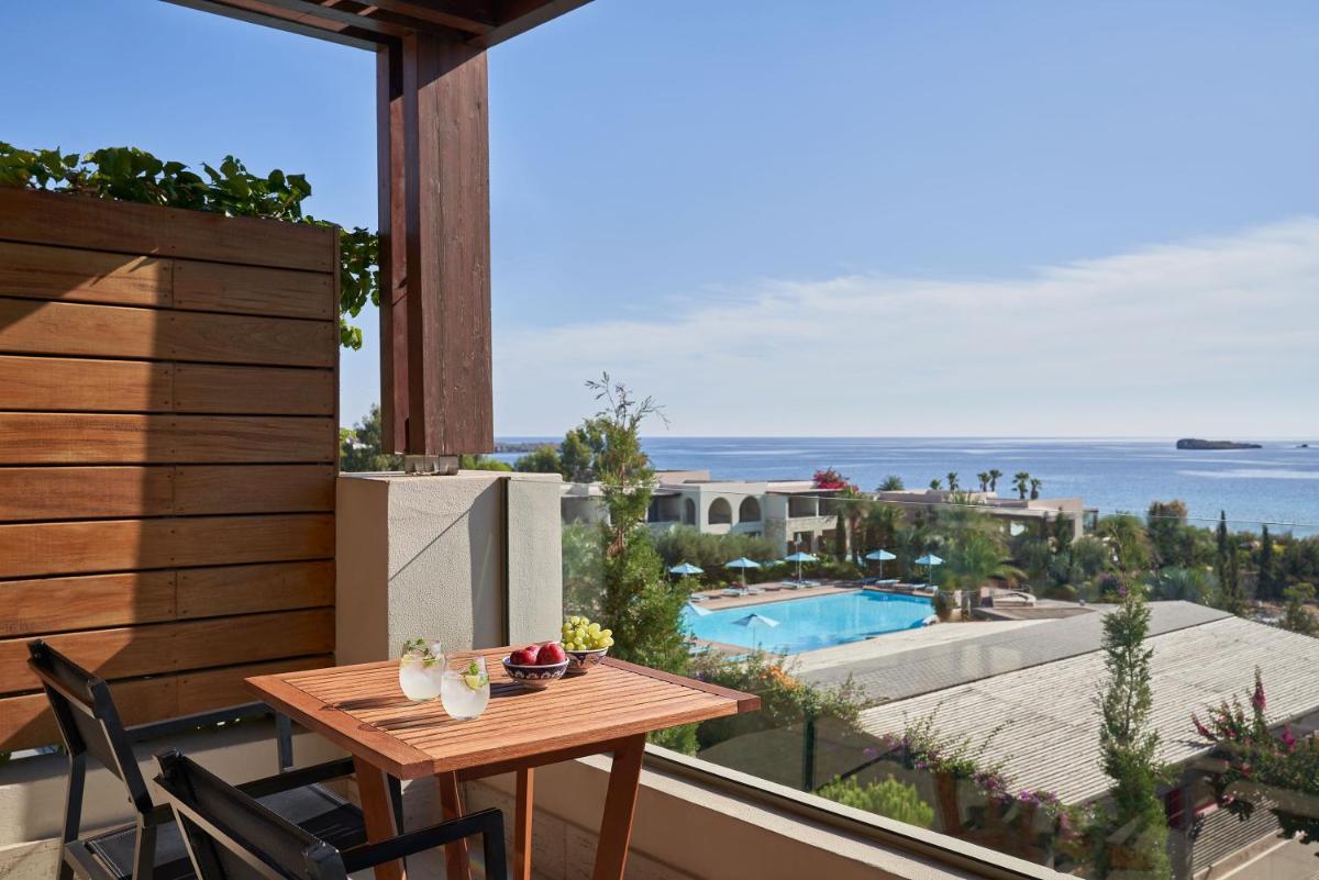 Aquagrand Artistic Luxury Beach Resort - Adults Only