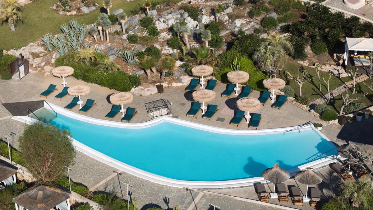 Aquagrand Artistic Luxury Beach Resort - Adults Only