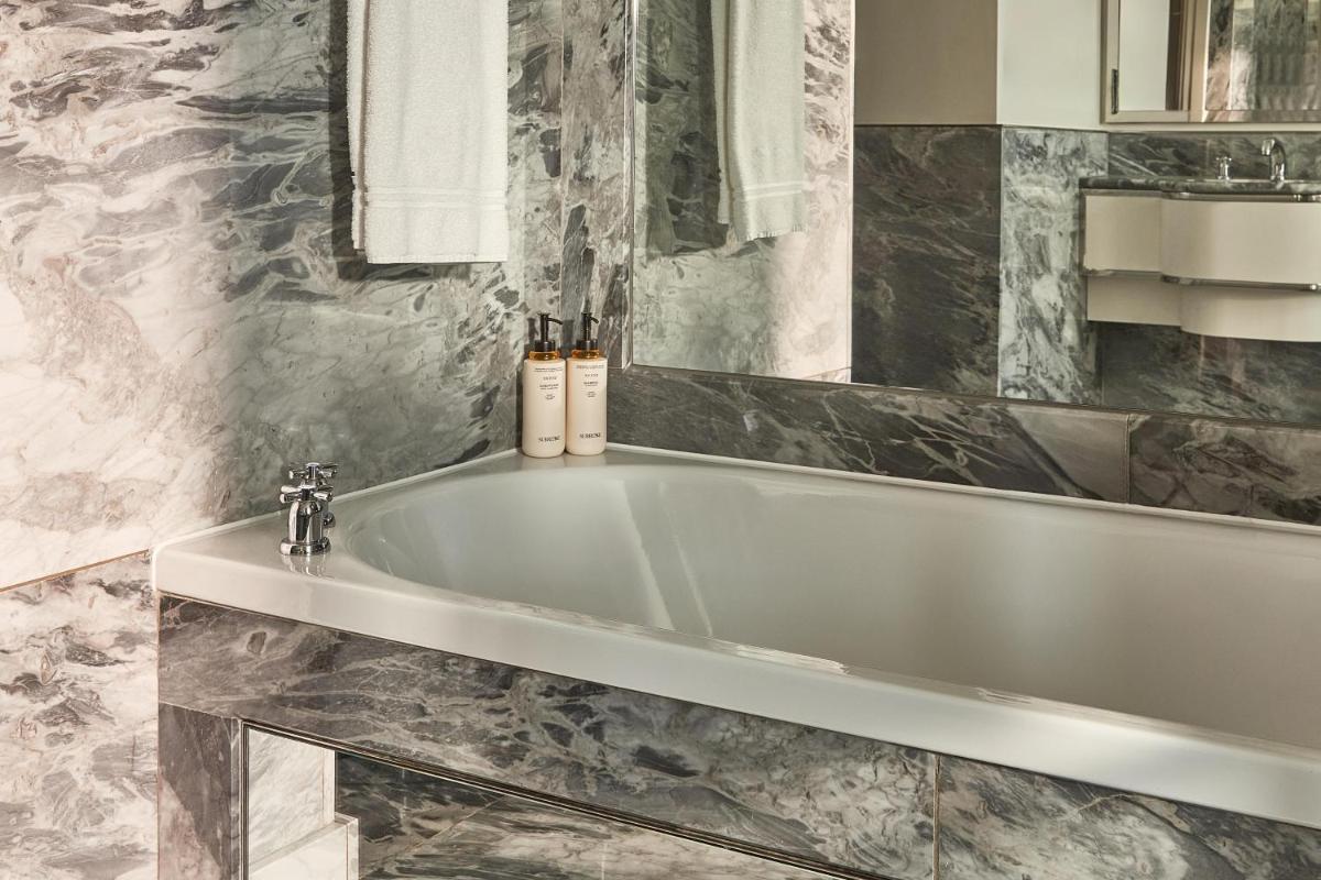 The Berkeley, Maybourne