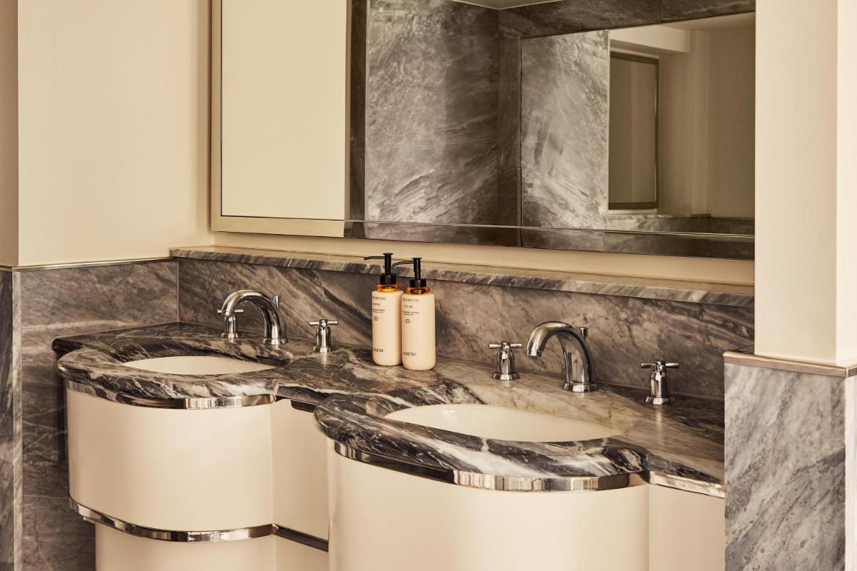 The Berkeley, Maybourne