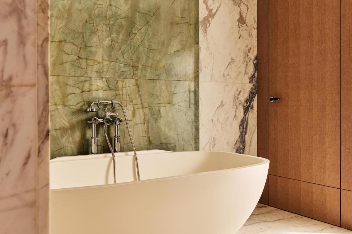 The Berkeley, Maybourne