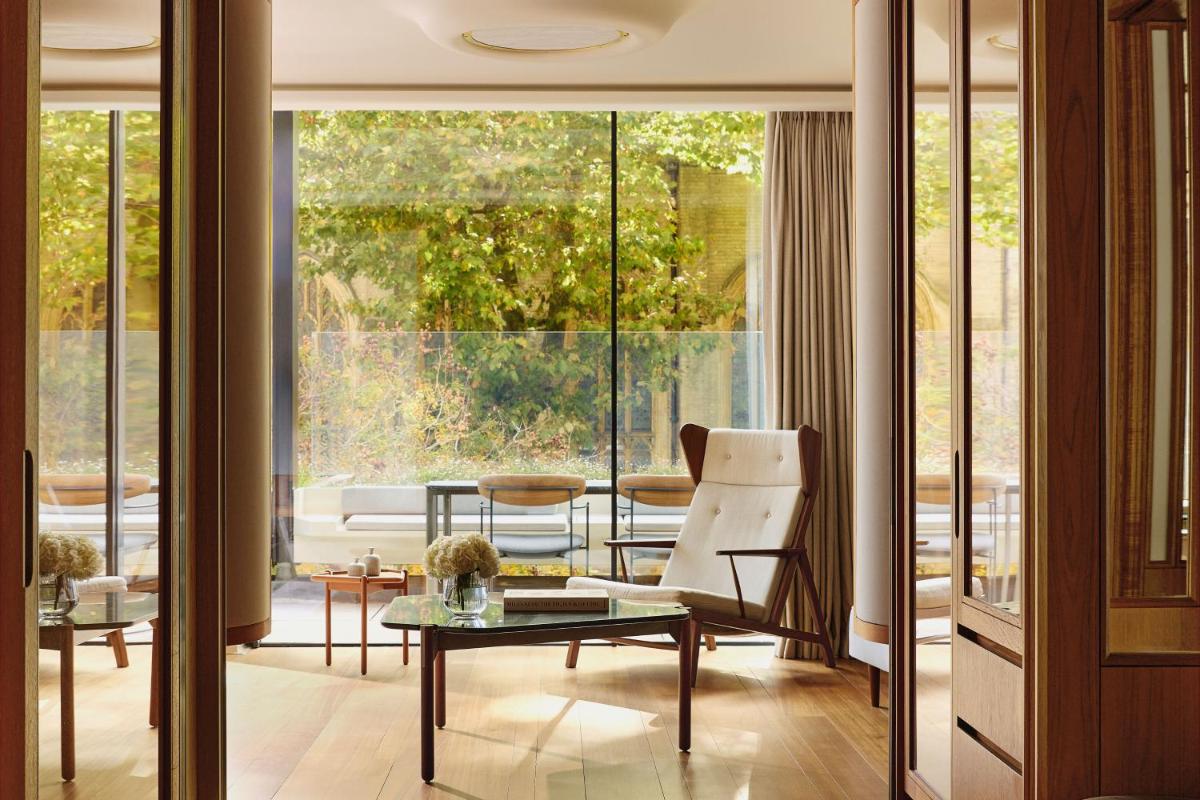 The Berkeley, Maybourne