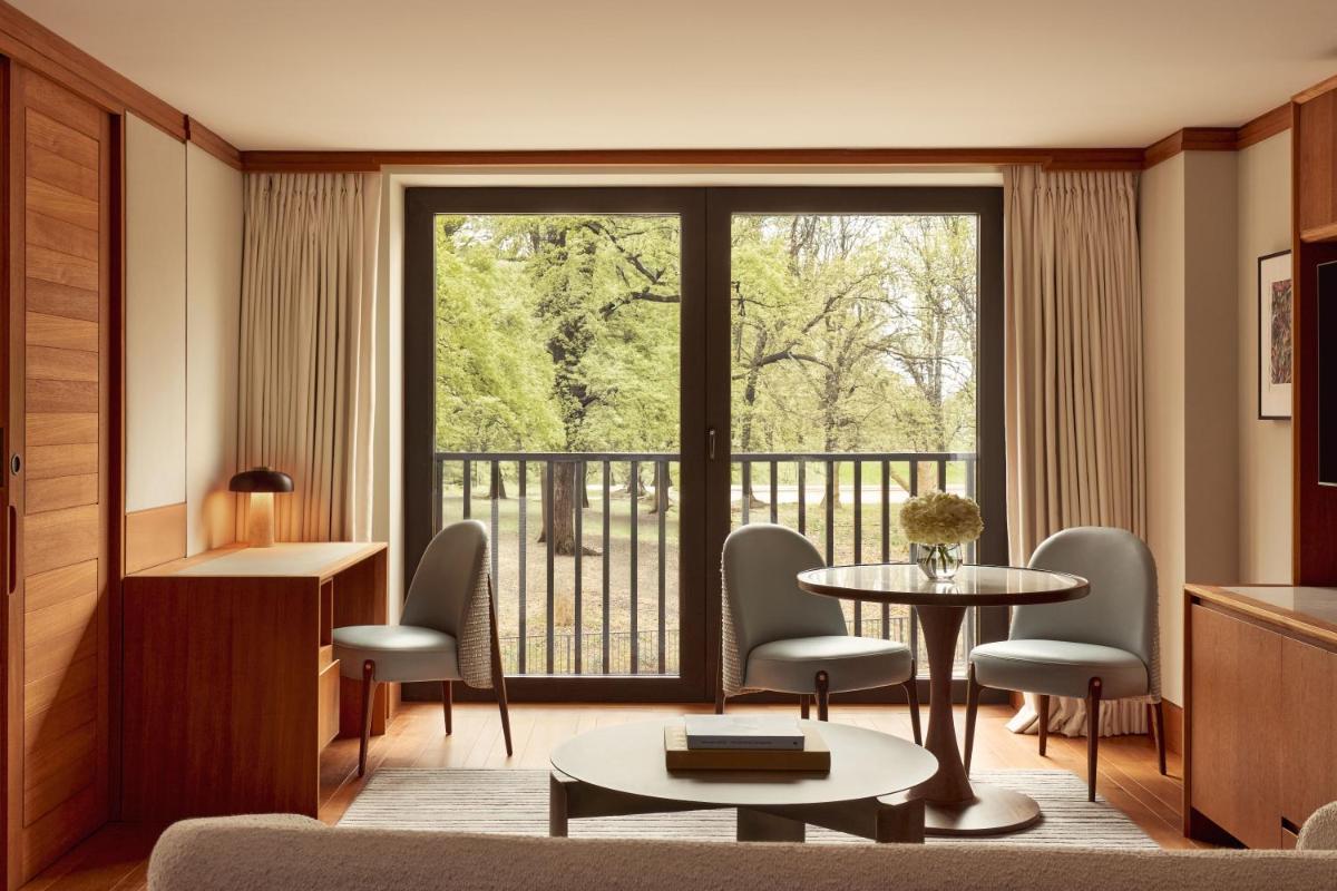 The Berkeley, Maybourne