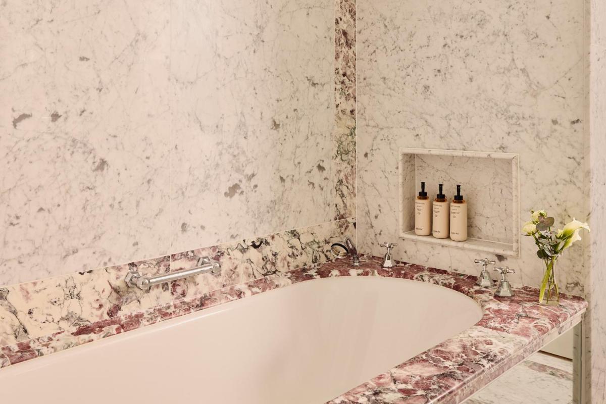 The Connaught, Maybourne