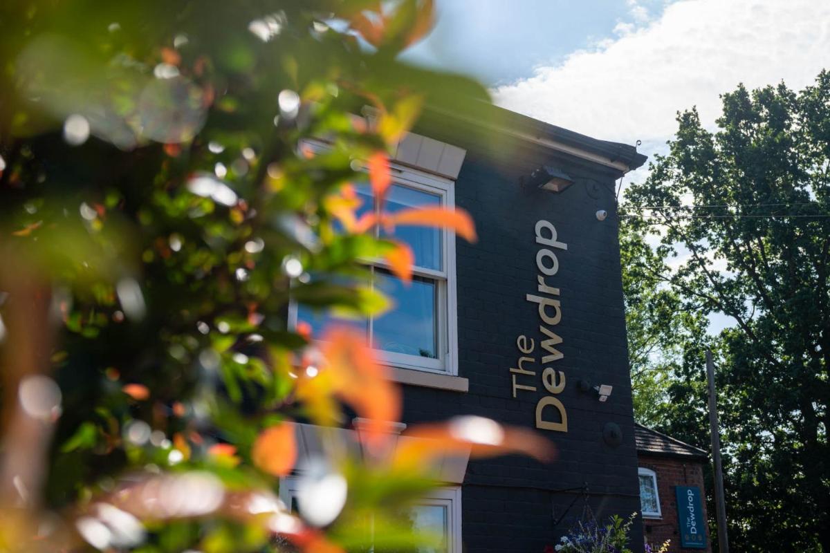 The Dewdrop Inn