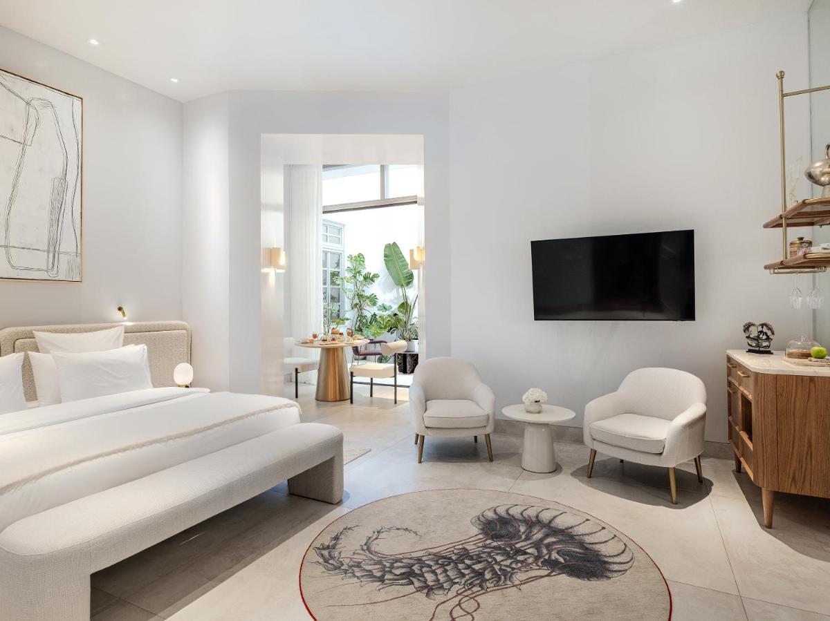 The Dolli at Acropolis, A Hotel to Live