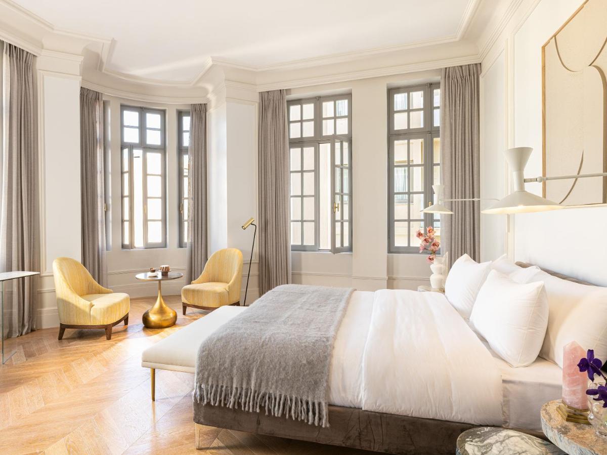 The Dolli at Acropolis, A Hotel to Live