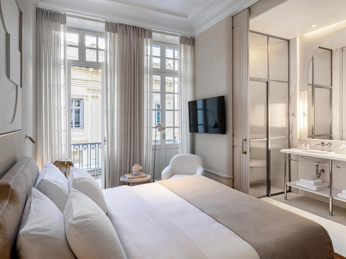 The Dolli at Acropolis, A Hotel to Live