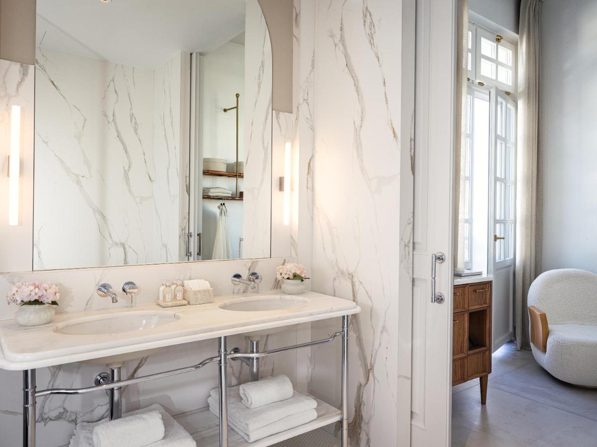 The Dolli at Acropolis, A Hotel to Live