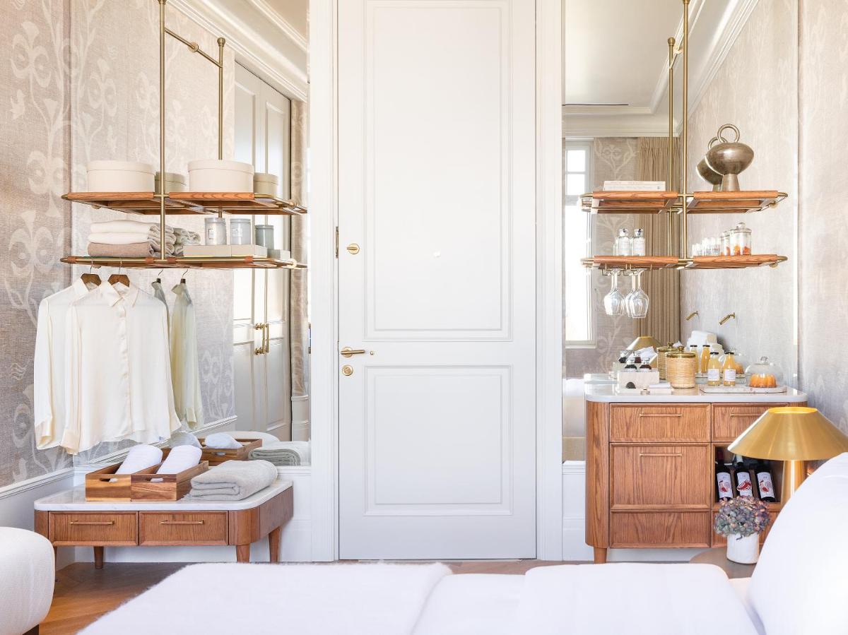 The Dolli at Acropolis, A Hotel to Live