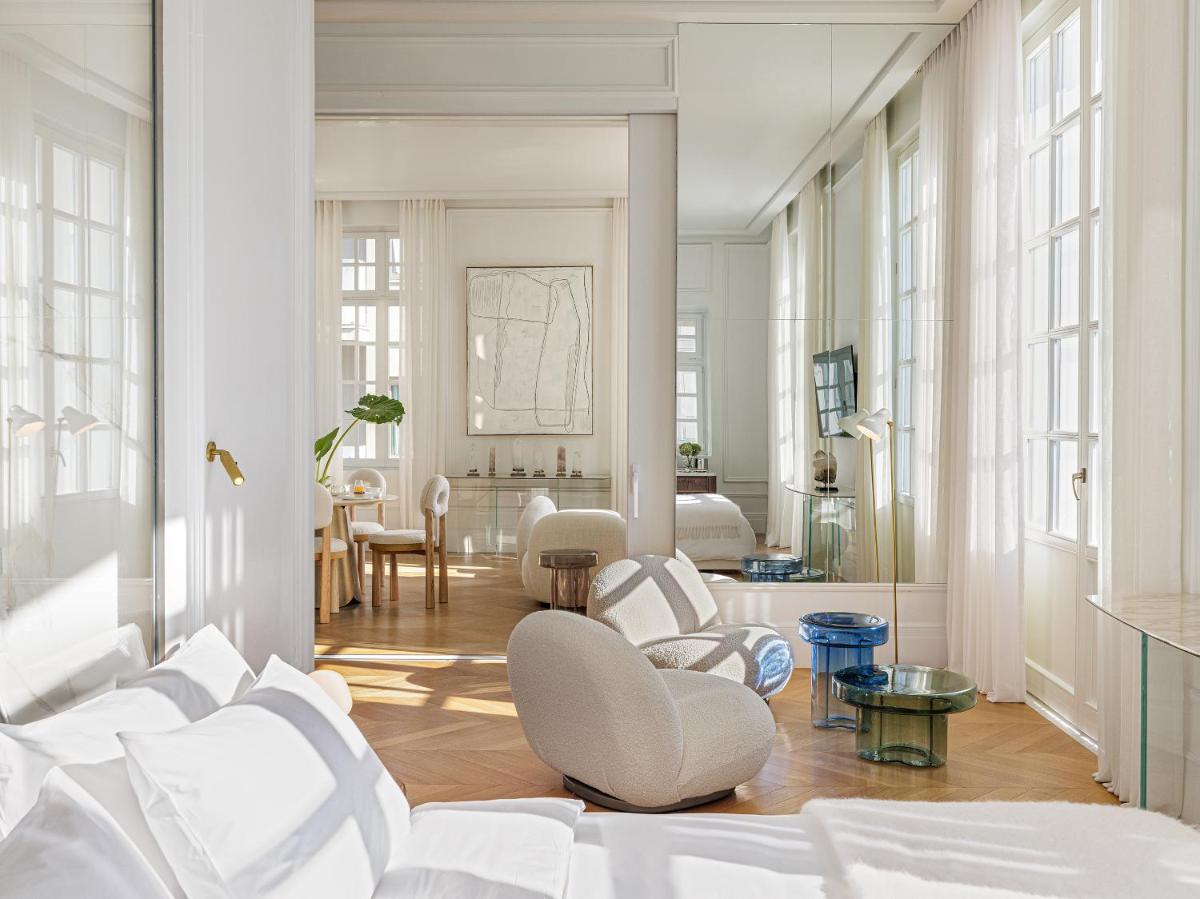 The Dolli at Acropolis, A Hotel to Live