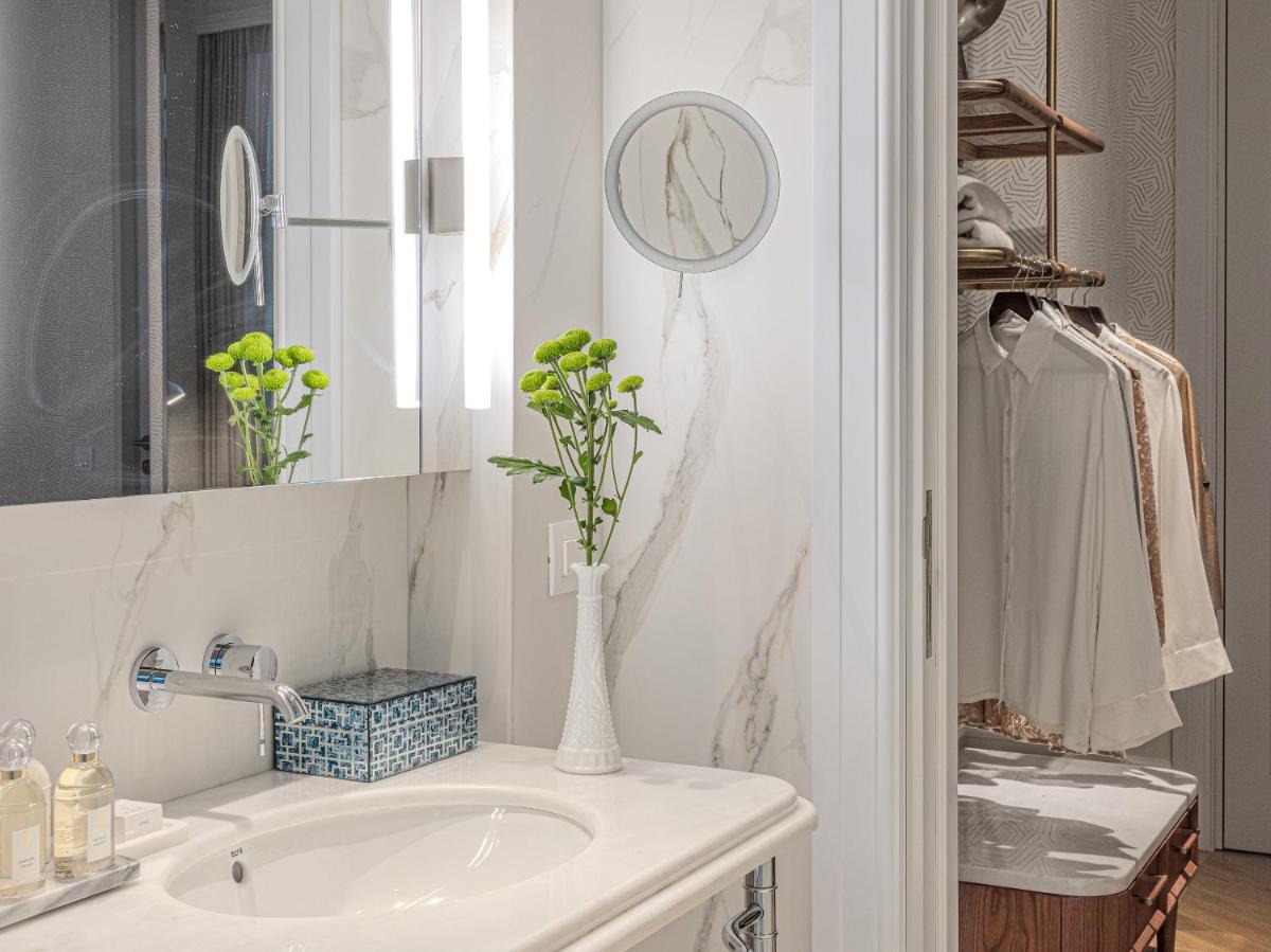 The Dolli at Acropolis, A Hotel to Live