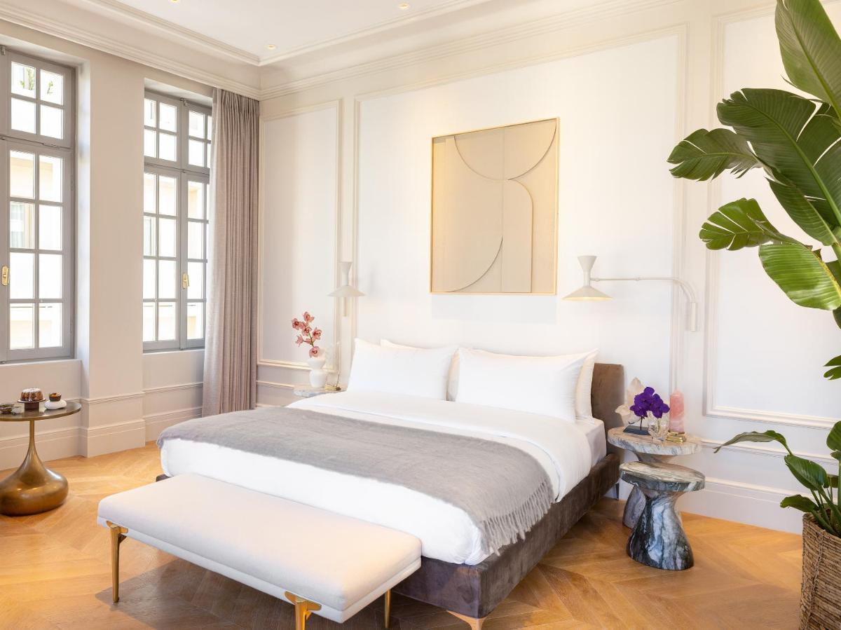THE DOLLI at Acropolis, A Hotel to Live