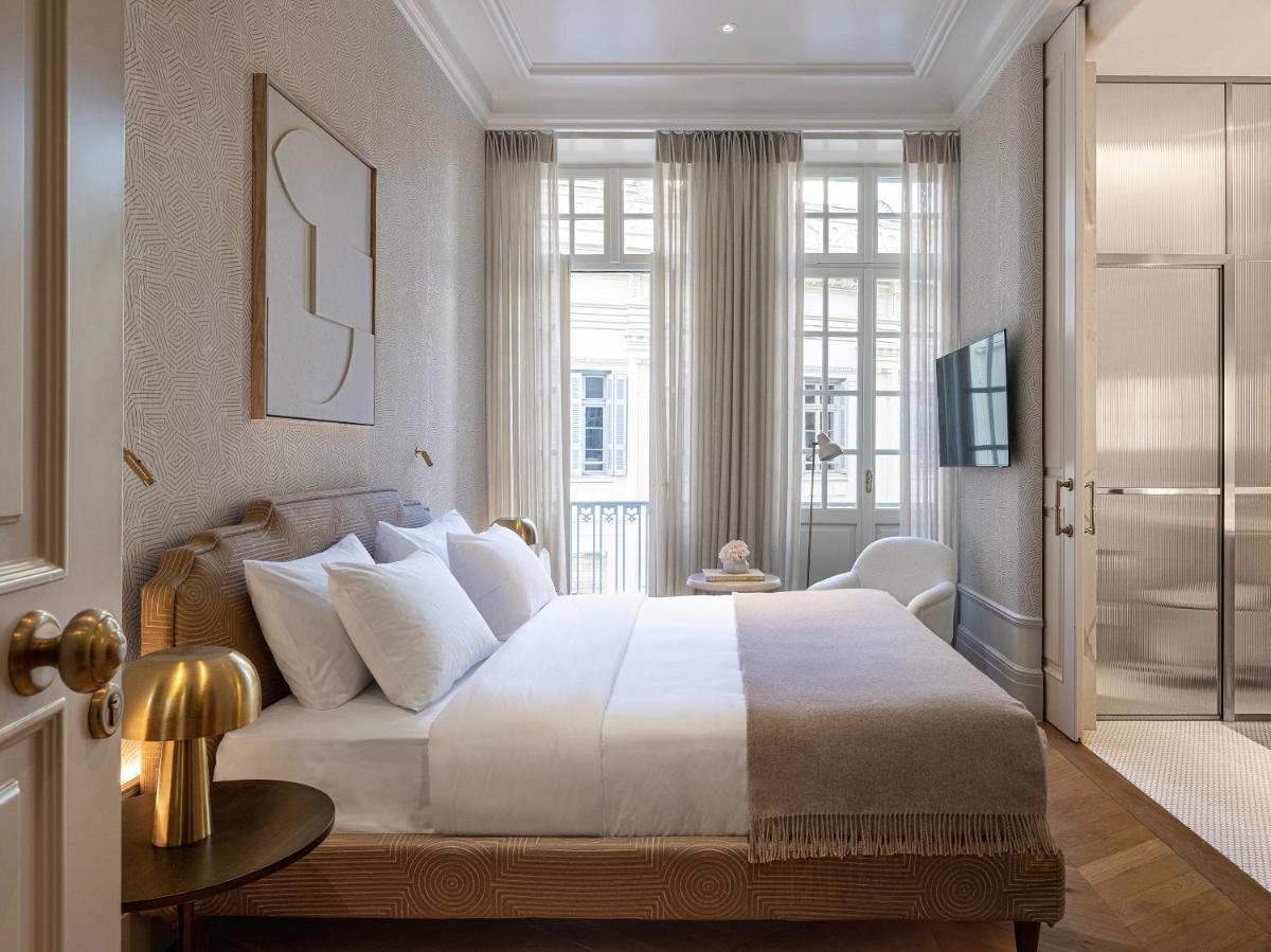 THE DOLLI at Acropolis, A Hotel to Live