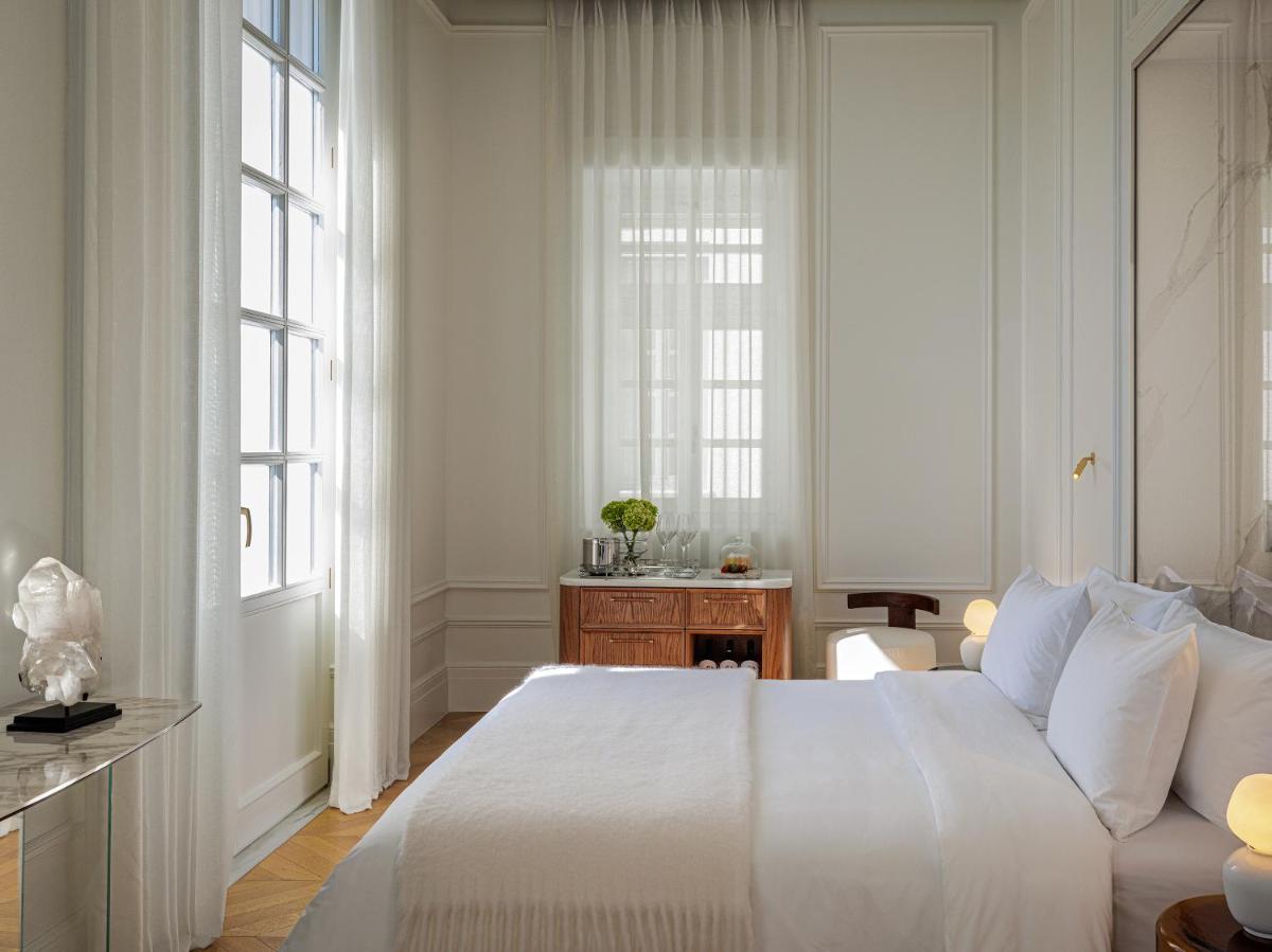 THE DOLLI at Acropolis, A Hotel to Live