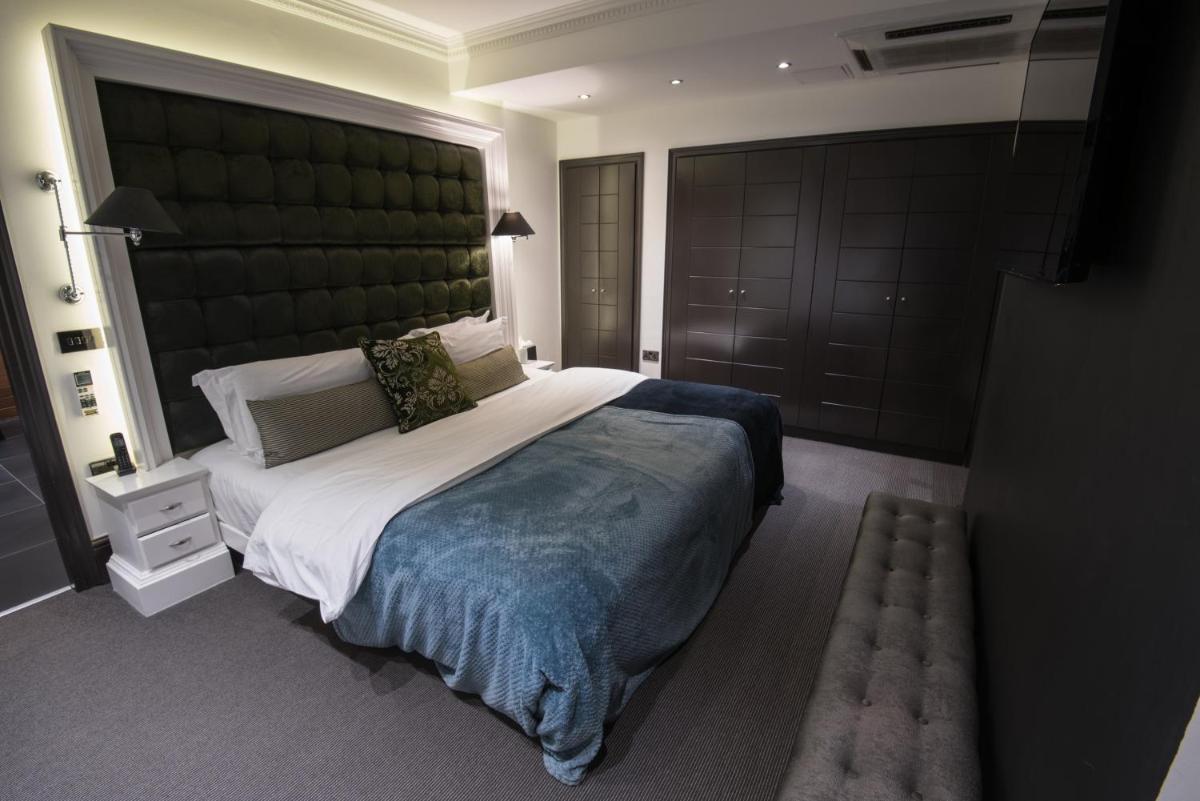 The Exhibitionist Hotel