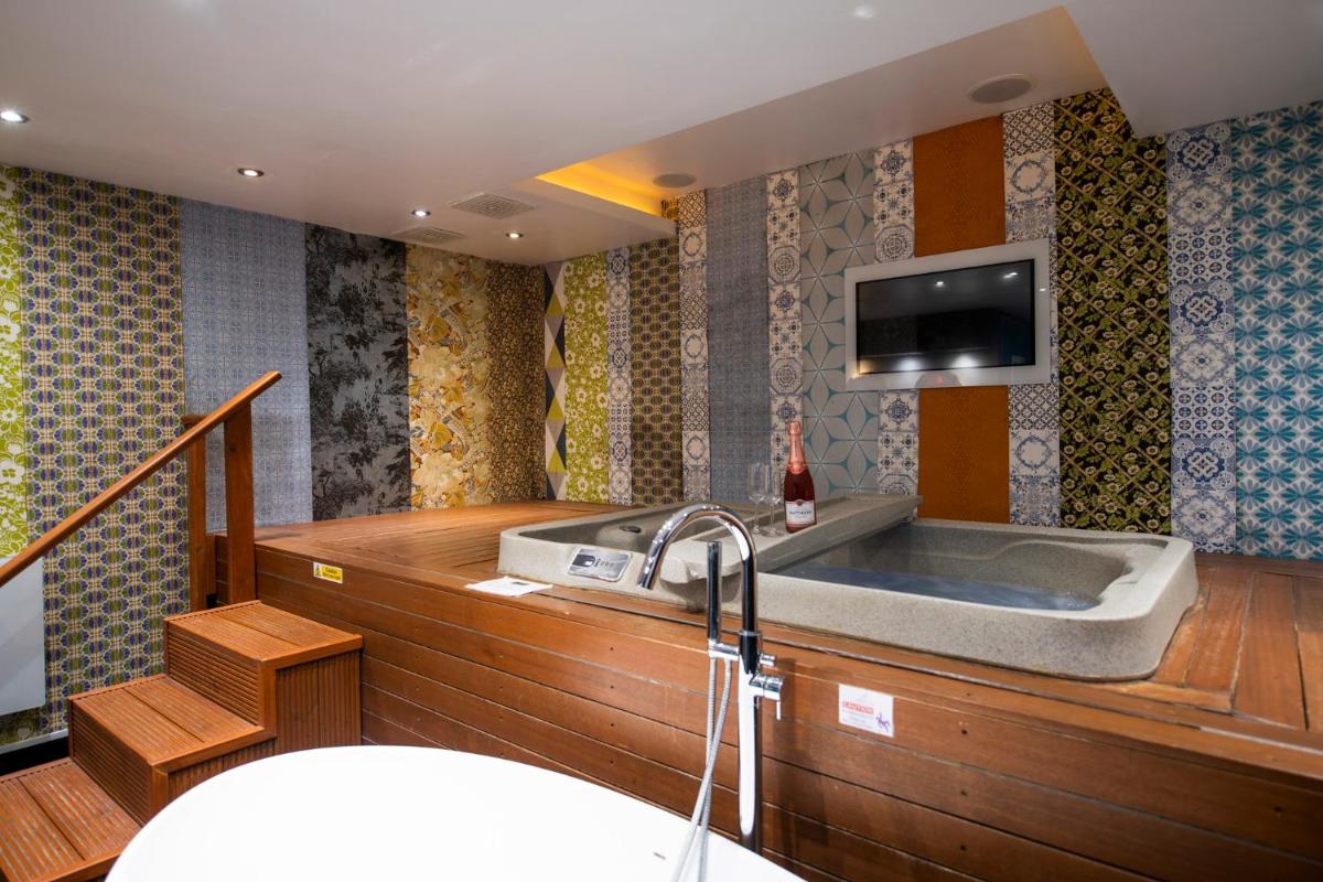 The Exhibitionist Hotel