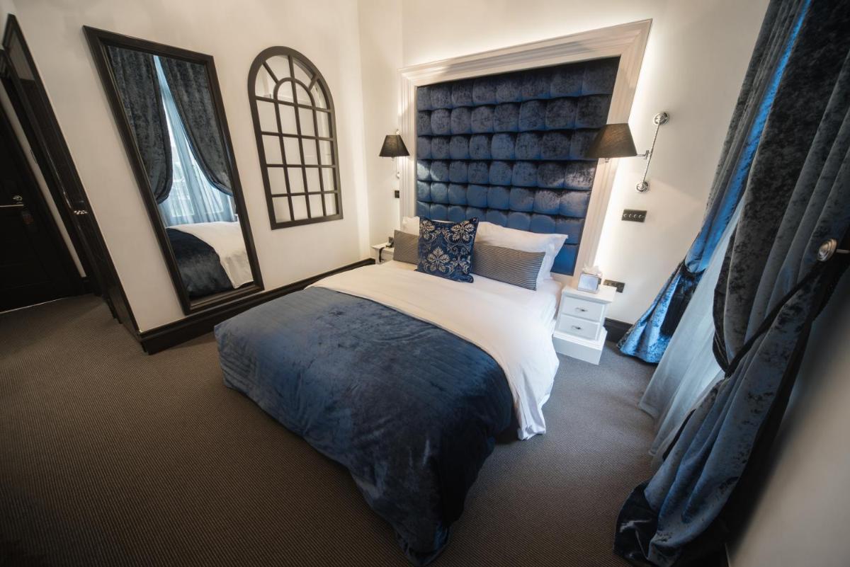 The Exhibitionist Hotel