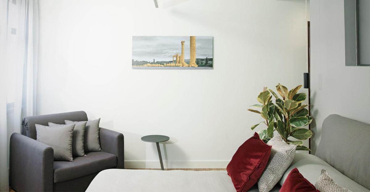 The Gem Society Hotel