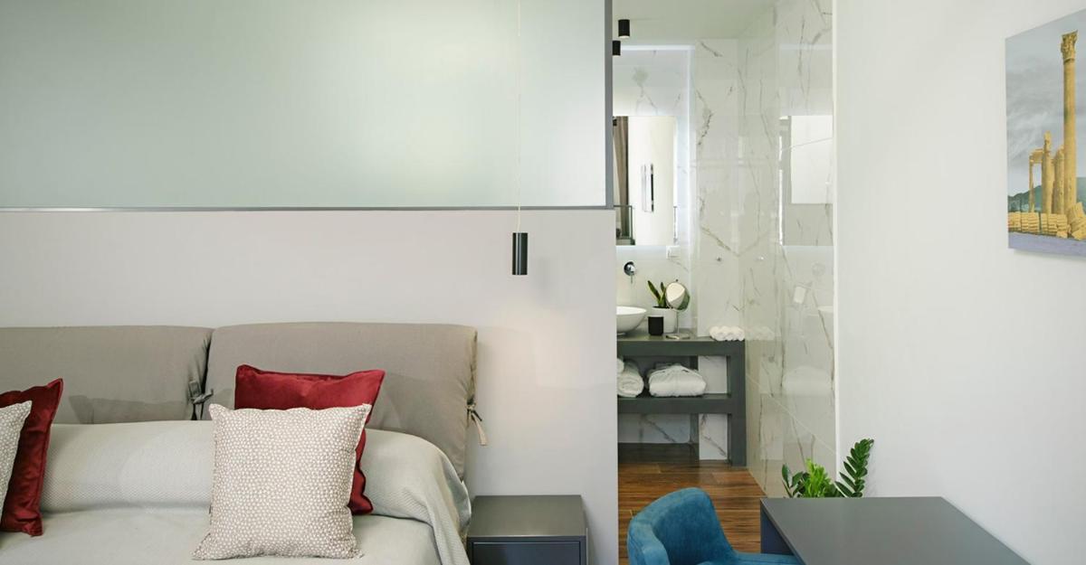 The Gem Society Hotel