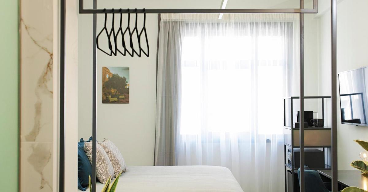 The Gem Society Hotel