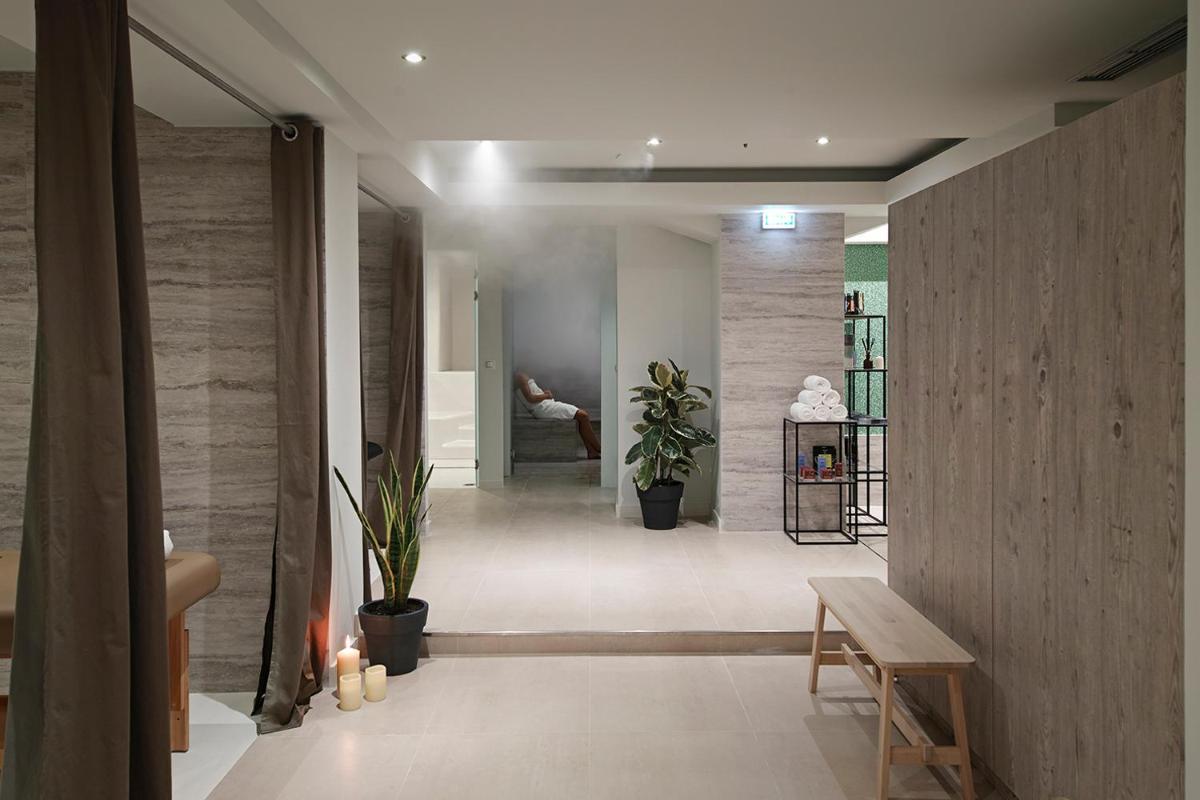 The Gem Society Hotel