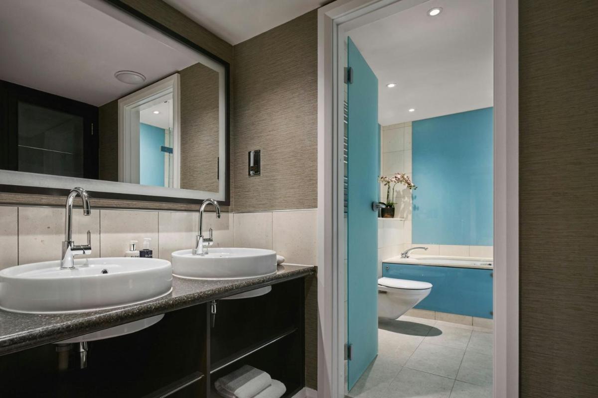 The Glasshouse, Autograph Collection