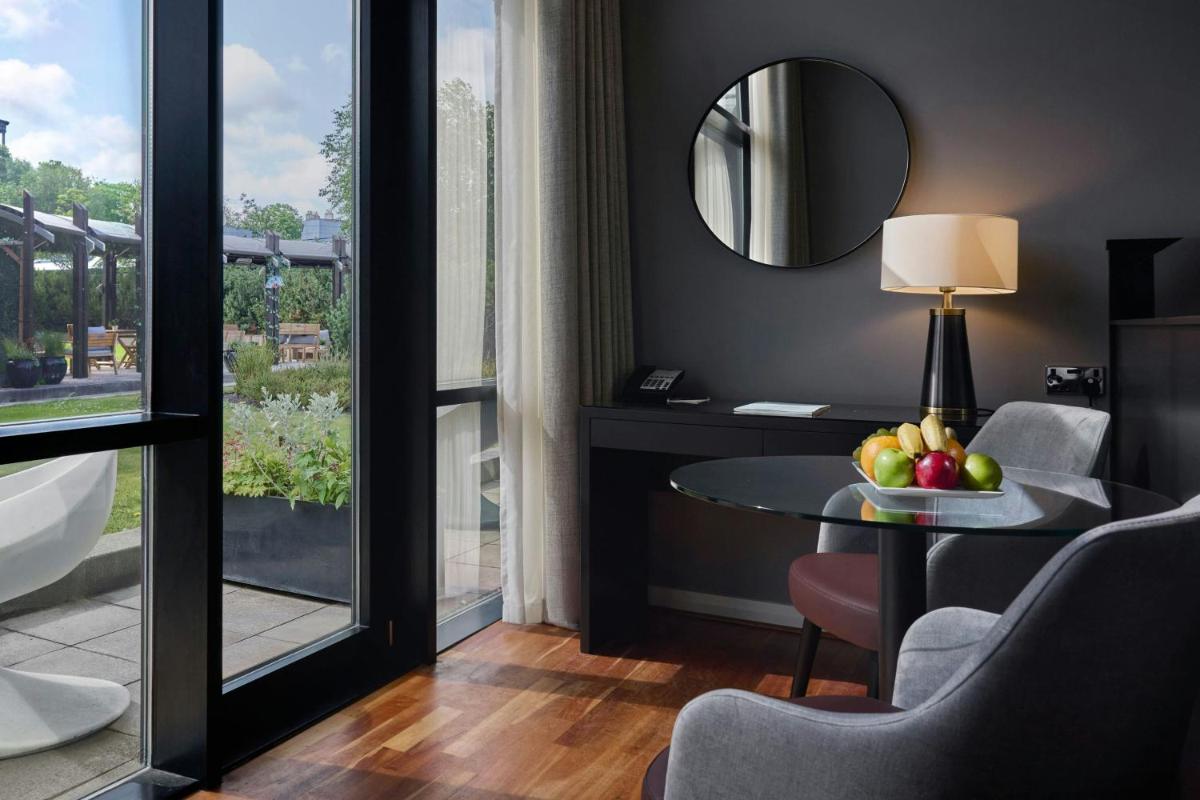 The Glasshouse, Autograph Collection