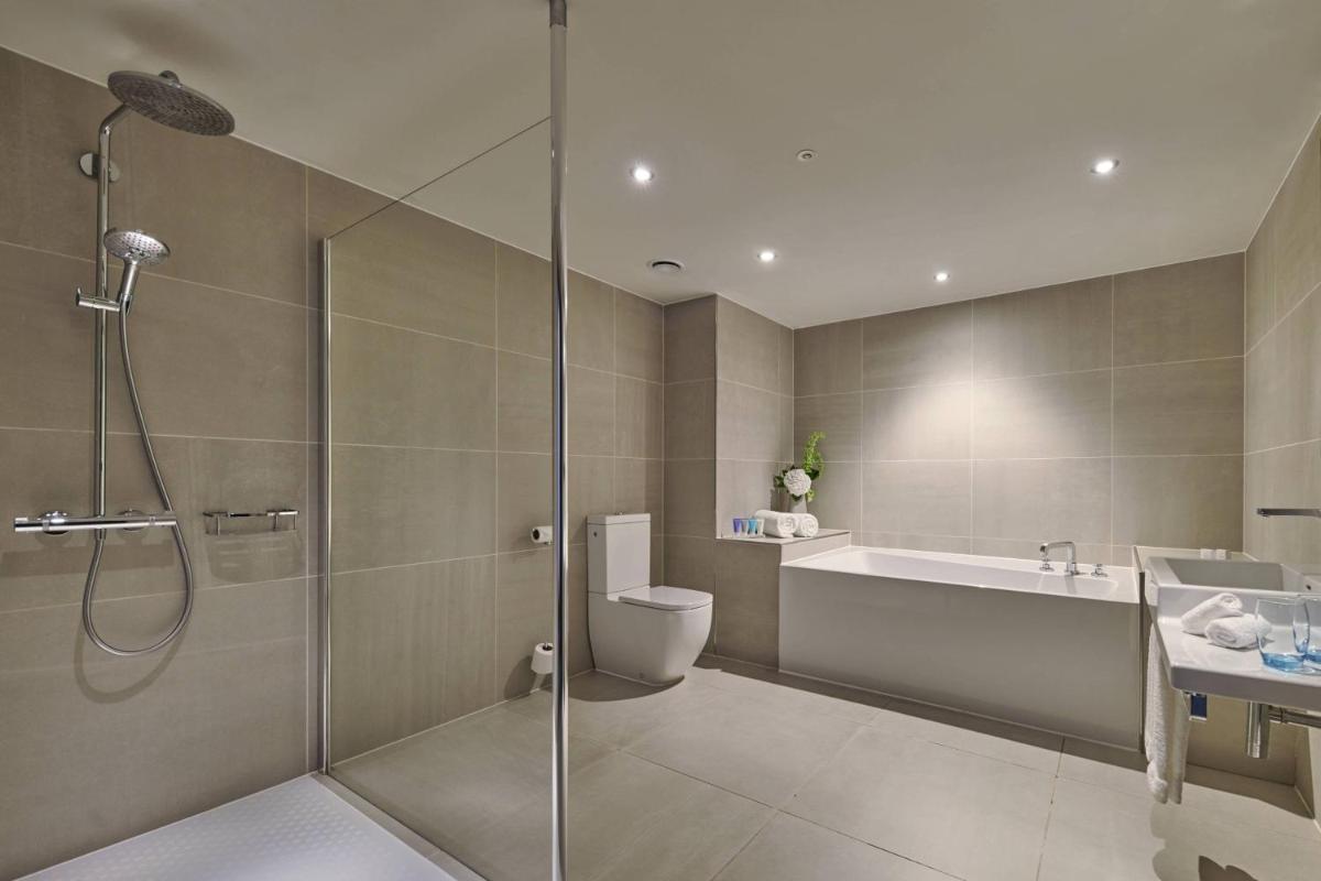 The Glasshouse, Autograph Collection