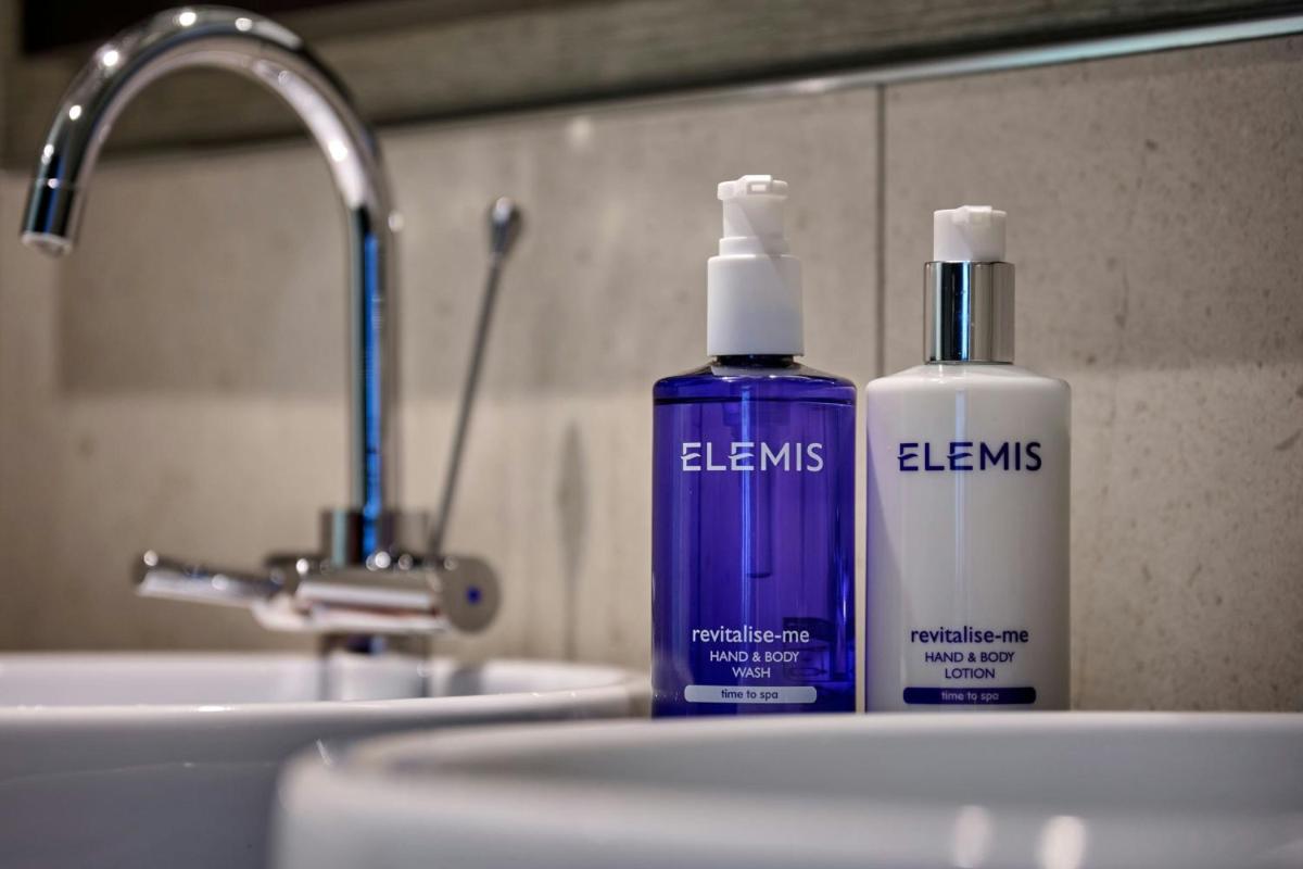 The Glasshouse, Autograph Collection