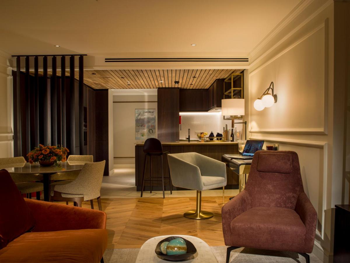 The Guardsman Hotel