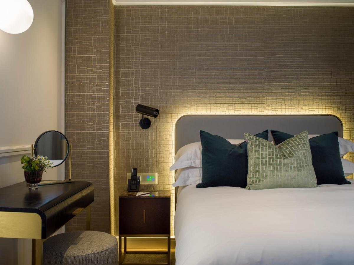 The Guardsman Hotel